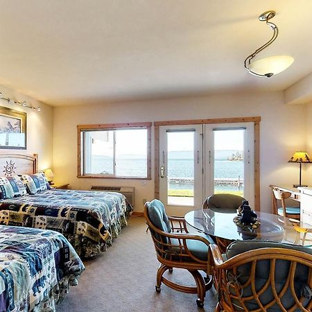 Many Springs Lakefront Condos ビッグフォーク 部屋 写真