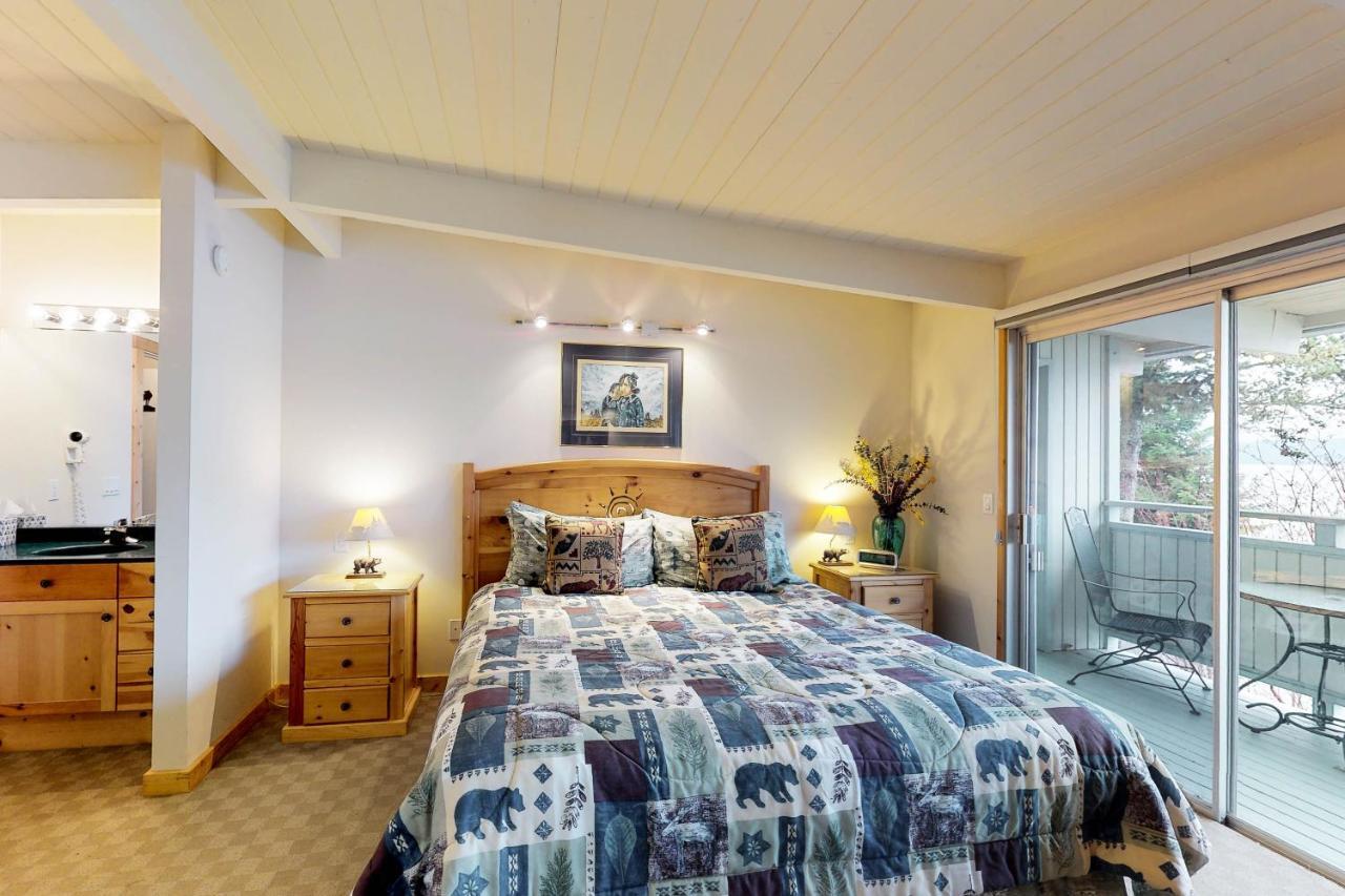 Many Springs Lakefront Condos ビッグフォーク 部屋 写真