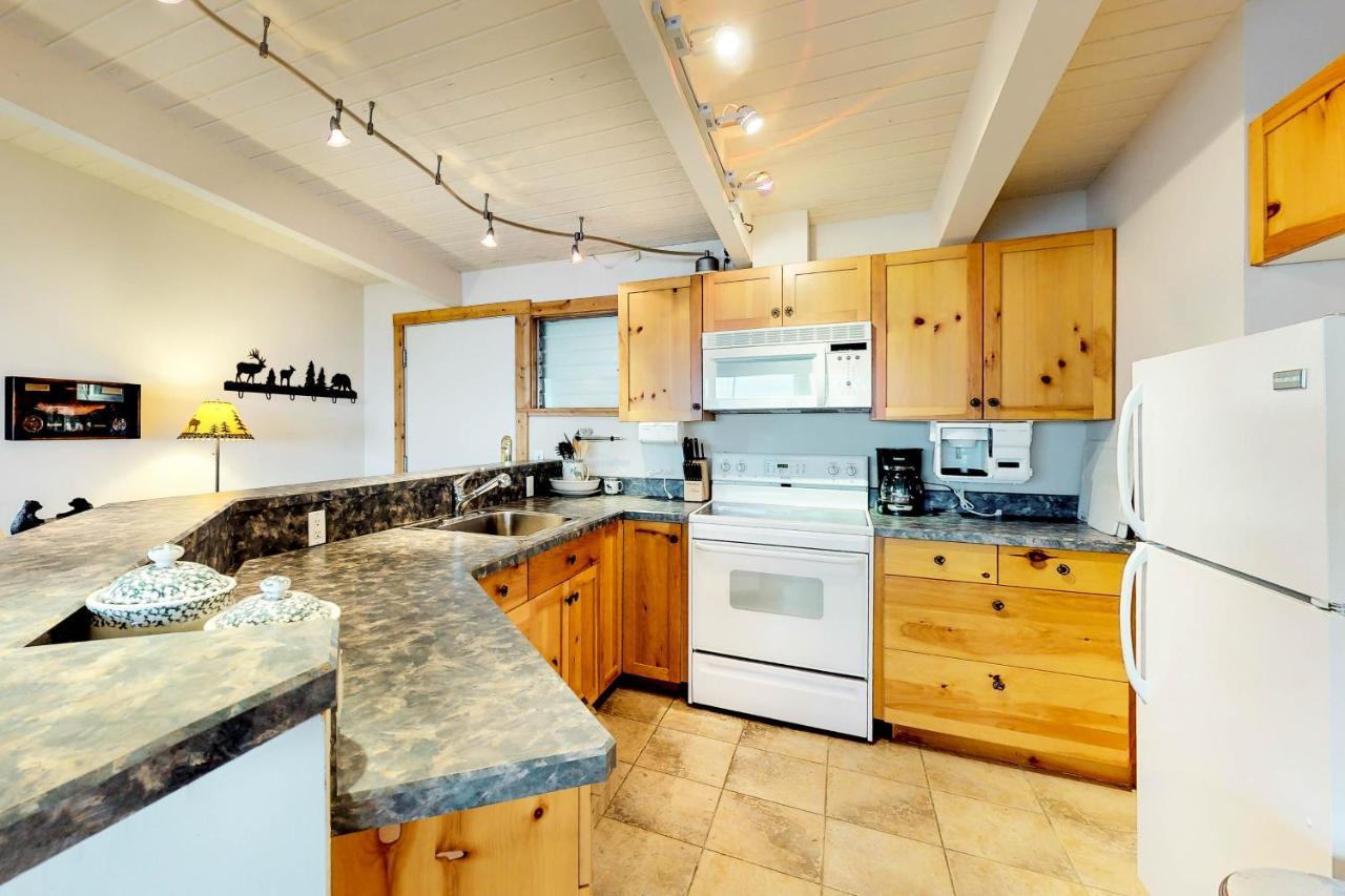 Many Springs Lakefront Condos ビッグフォーク 部屋 写真
