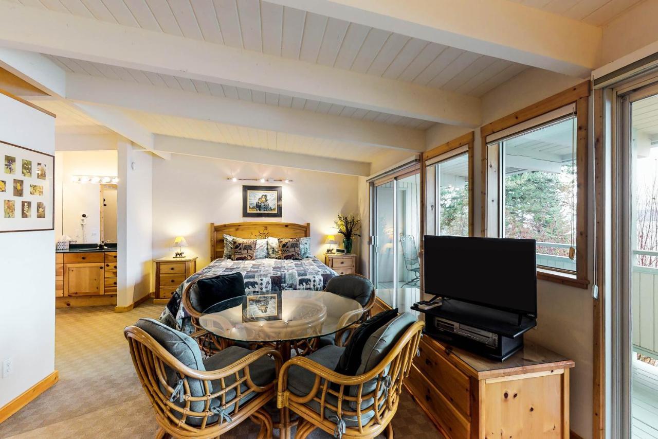 Many Springs Lakefront Condos ビッグフォーク 部屋 写真